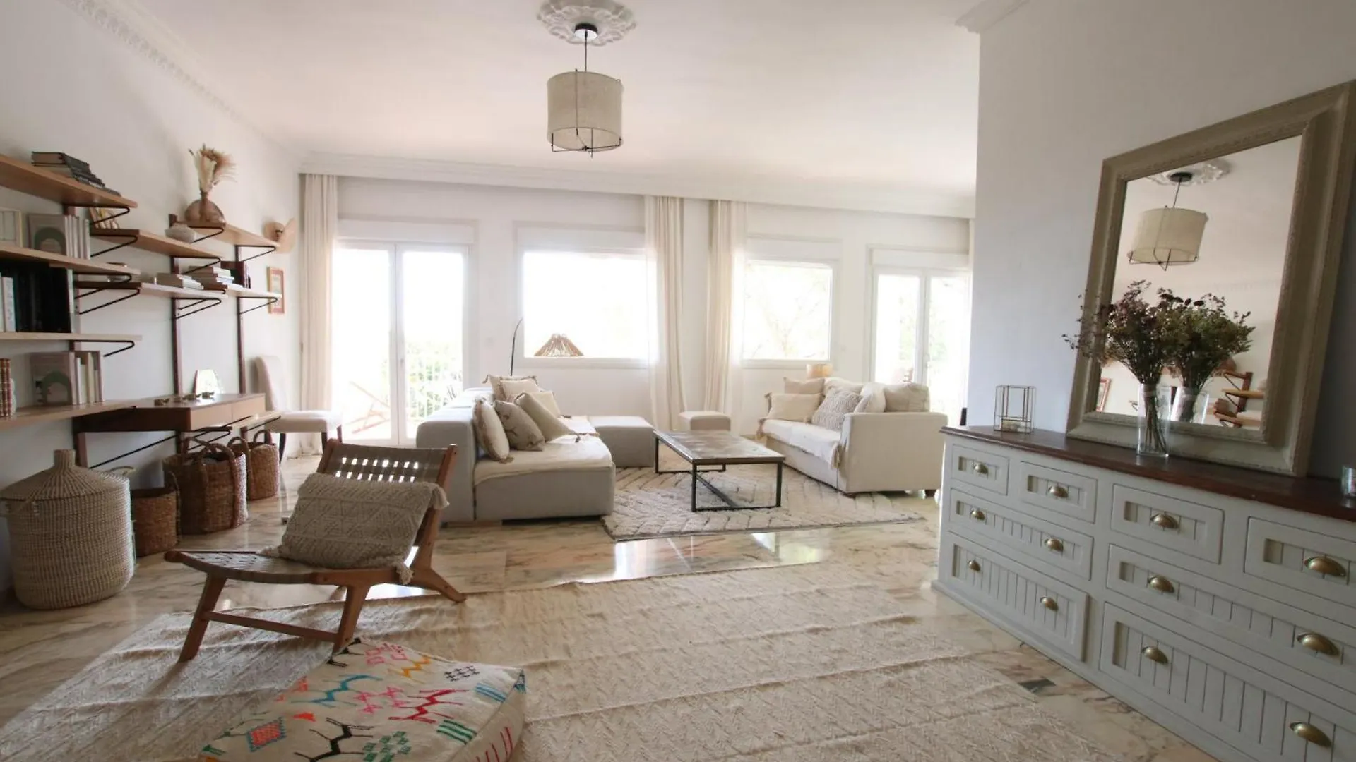 Tess Villa Olmos Malaga