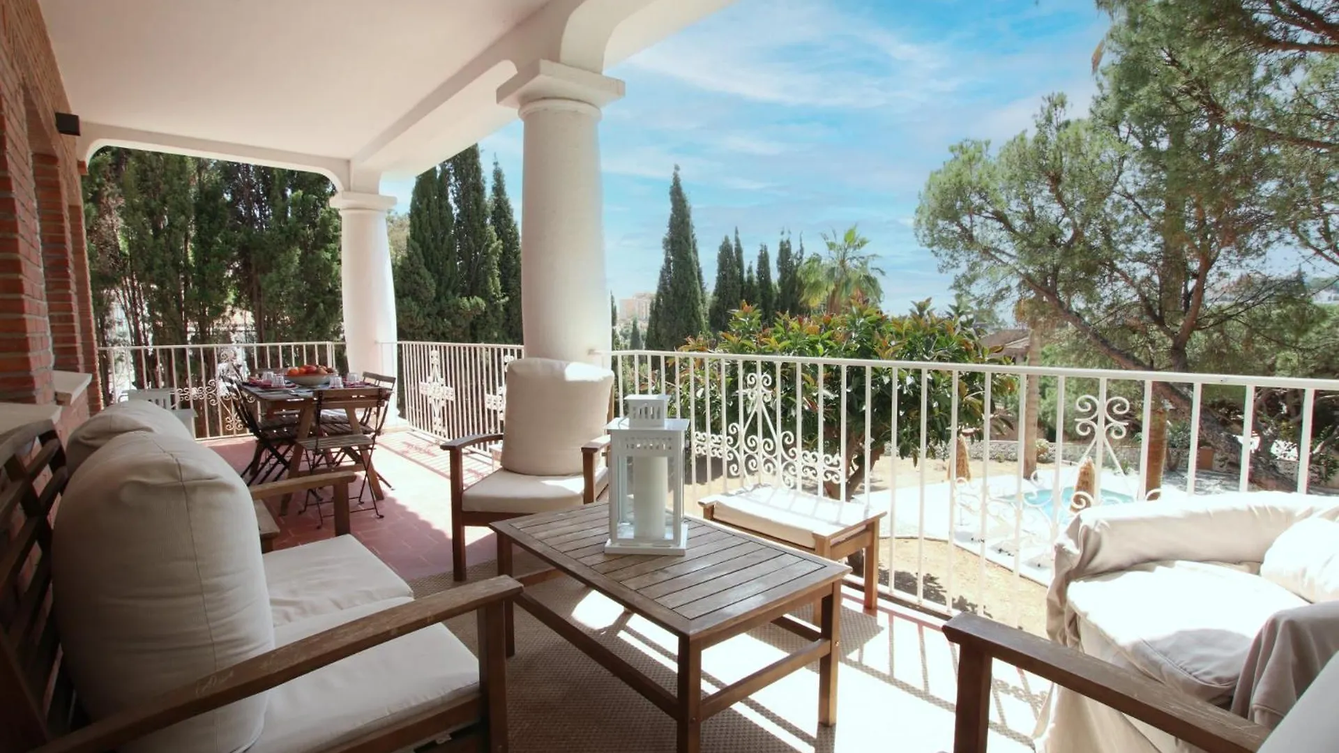 Tess Villa Olmos Malaga 0*,
