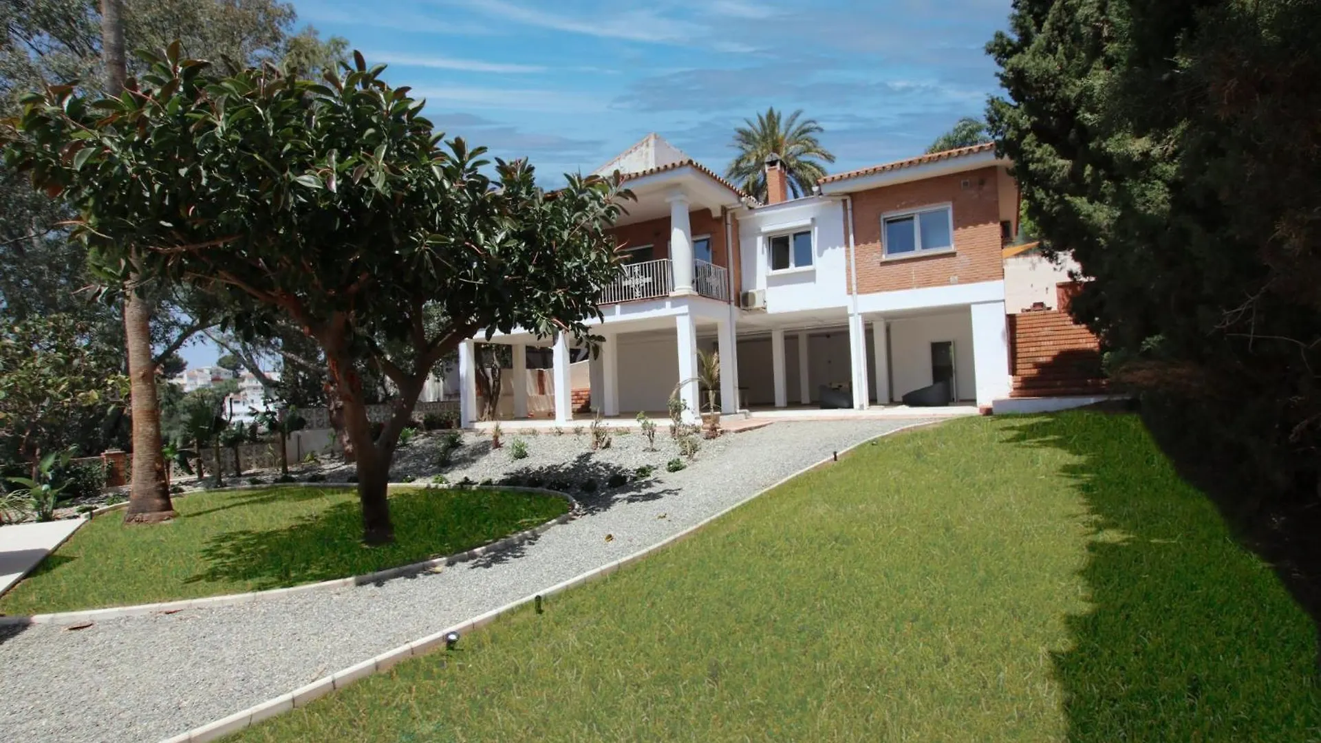 Tess Villa Olmos Malaga Spain